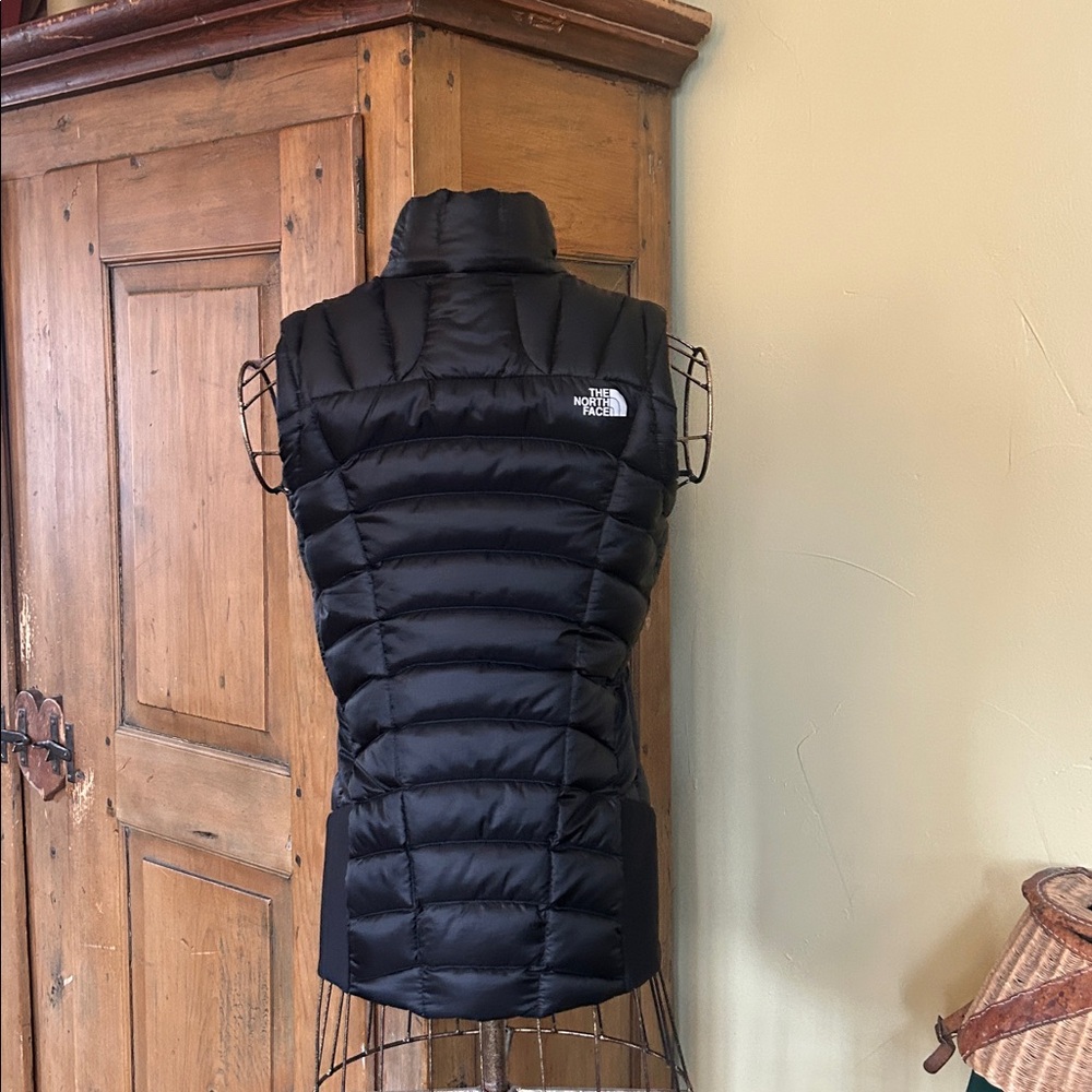 The North Face Women's Summit Series 800 Black Insulated Vest - Picture 7 of 12